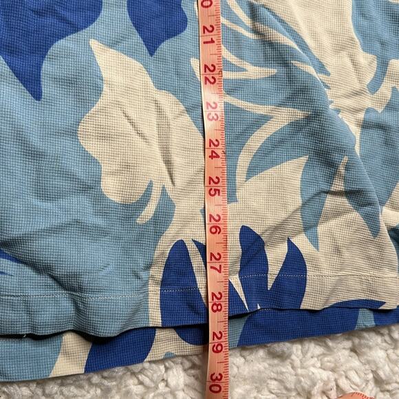 Tommy Bahama 100% Silk Blue Hawaiian Floral Button Down TShirt Lightweight B19 - Picture 7 of 8